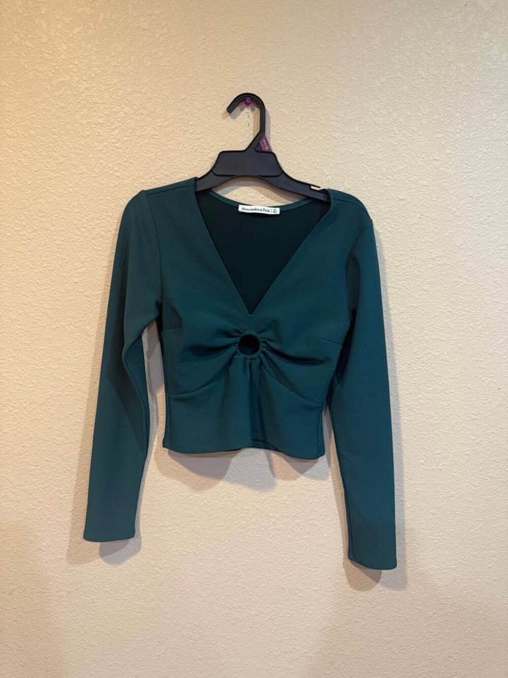 Abercrombie & Fitch Dark Green O-Ring Cutout Long Sleeve Top Size XS